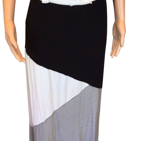 Cato Est. 1946 Women’s Maxi Skirt Size Medium Black White Colorblock Striped Hem - Picture 3 of 6